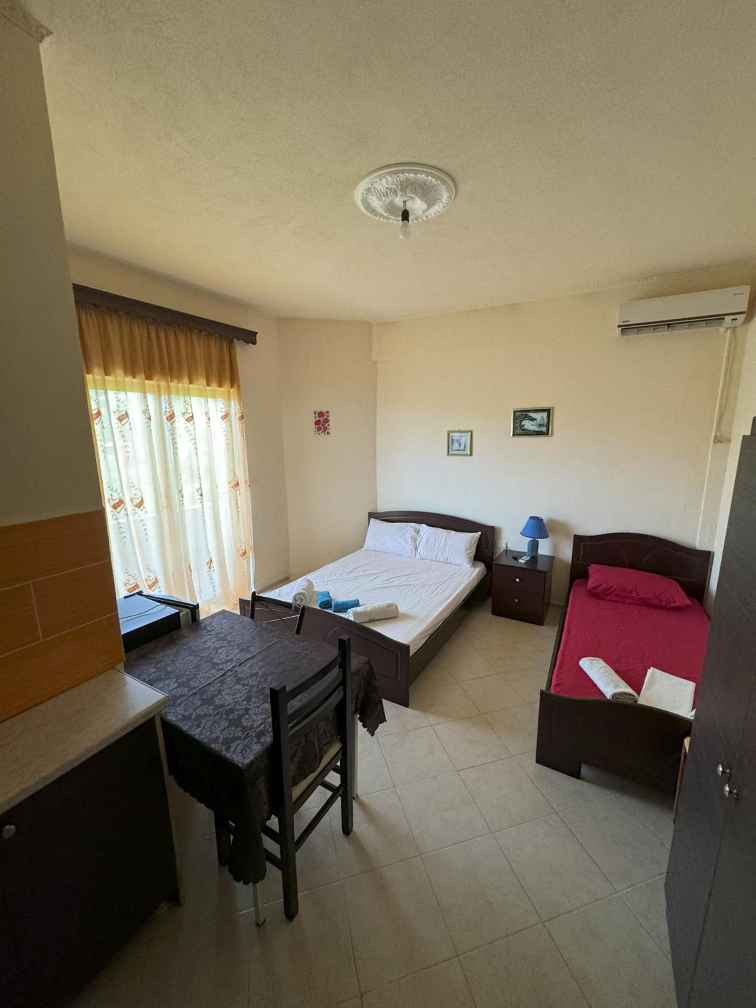 Adrian Agustin Rooms Lukovë Exterior foto