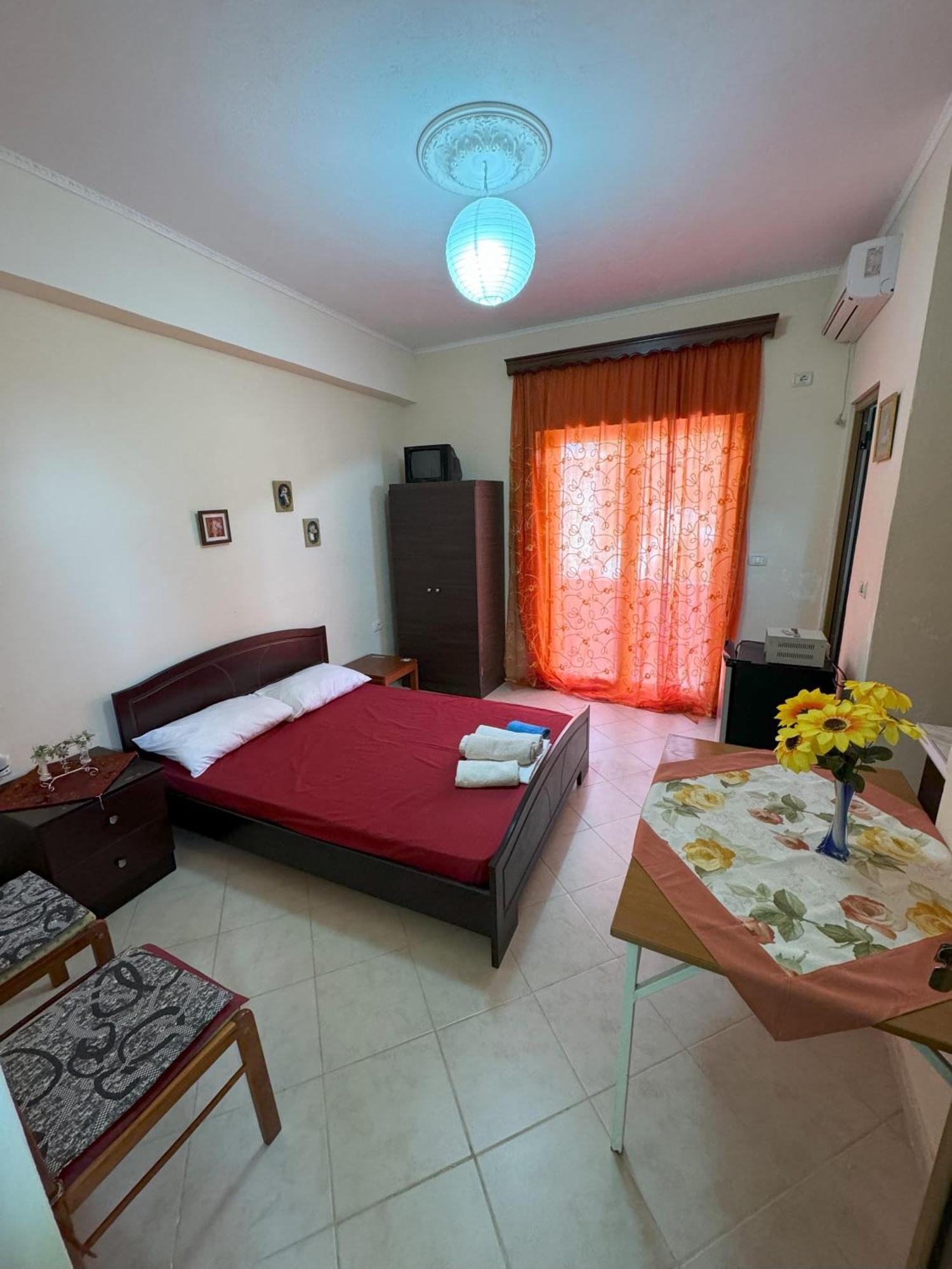 Adrian Agustin Rooms Lukovë Exterior foto